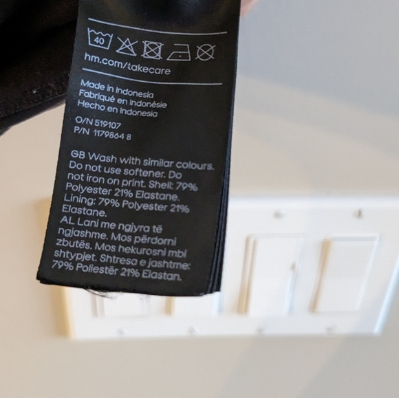 Never worn crop corset style workout tank - Picture 3 of 5